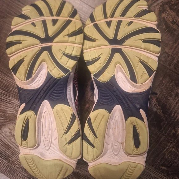 ASICS Gel - Picture 3 of 3